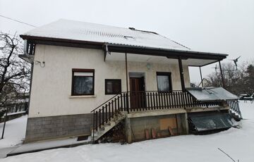 Eladó családi ház