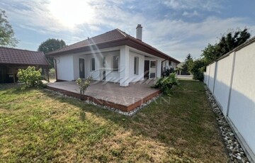 Eladó családi ház