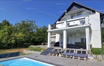 Eladó családi ház