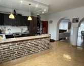 Eladó családi ház Zsombó 139 900 000 Ft