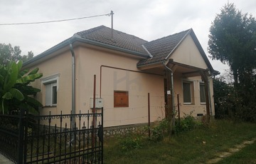 Eladó családi ház