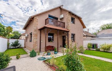 Eladó családi ház