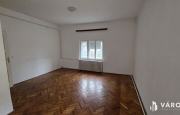 Eladó telek/földterület