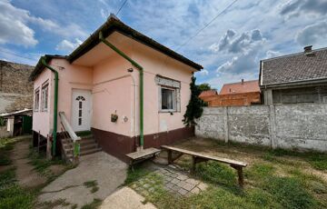 Eladó családi ház