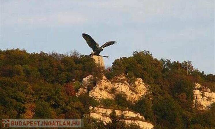 Tatabánya Kőhegy sétány - gyönyörű panorámával építési telek eladó                                 