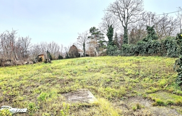 Eladó telek/földterület