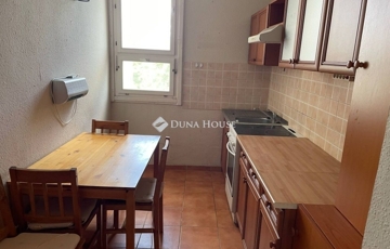 Eladó lakás