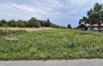 Eladó telek/földterület