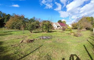 Eladó telek/földterület