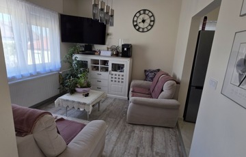 Eladó családi ház