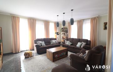 Eladó családi ház