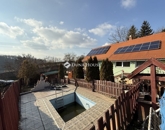 Eladó családi ház Gyermely 69 900 000 Ft