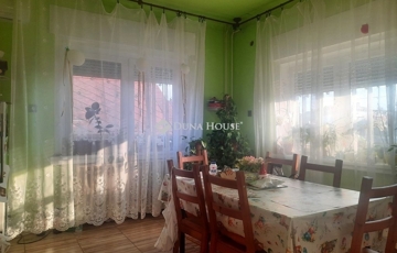 Eladó családi ház