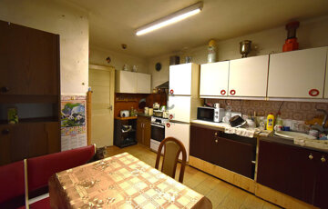 Eladó családi ház