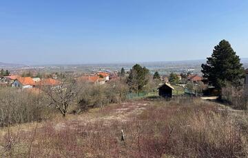 Eladó telek/földterület