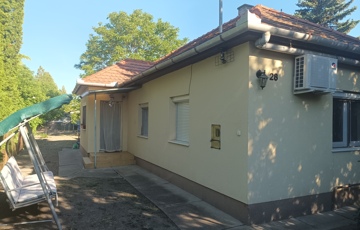 Eladó családi ház