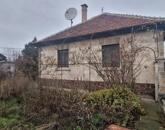 Családi ház eladó nagy telekkel eladó Cegléden!