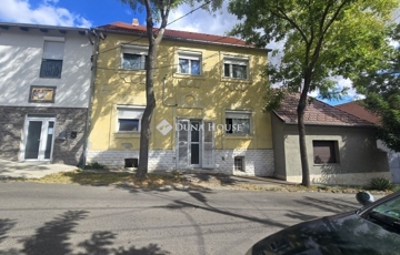 Eladó családi ház