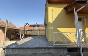 Eladó családi ház