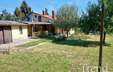 Eladó családi ház