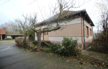 Eladó családi ház