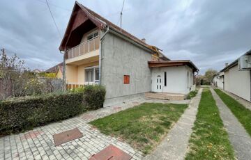 Eladó családi ház
