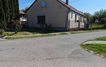 Eladó családi ház