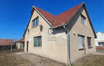 Eladó családi ház
