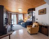 Eladó családi ház Lipót 159 000 000 Ft