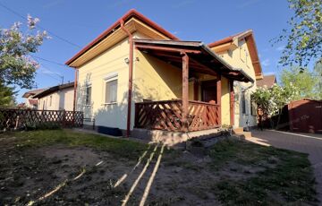 Eladó családi ház