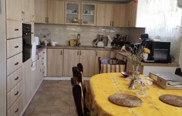 Eladó családi ház