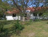 Eladó családi ház Baracska 57 500 000 Ft