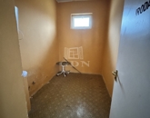 Eladó iroda/üzlethelyiség Nagybaracska 25 000 000 Ft