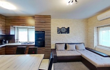 Eladó családi ház