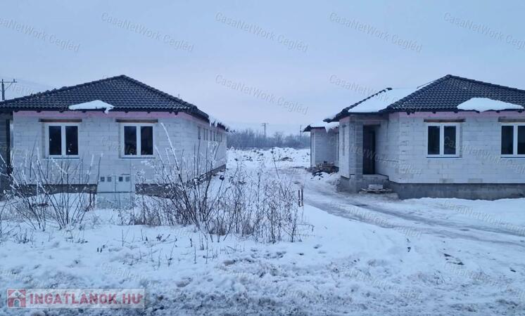 Eladó új építésű ikerház Cegléden – I. lakás