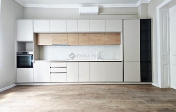 Eladó lakás