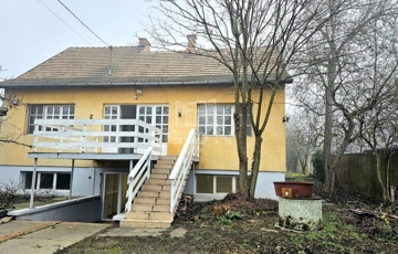 Eladó családi ház