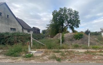 Eladó telek/földterület