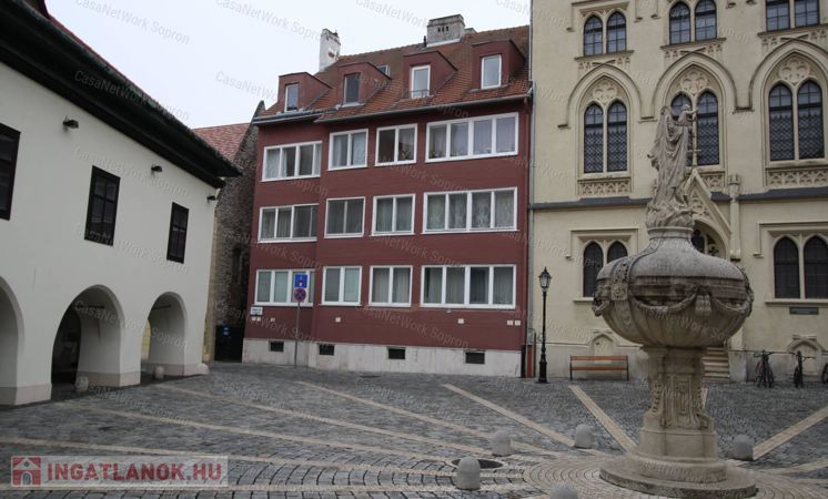 Sopron történelmi belvárosában 2 lakás egyben eladó