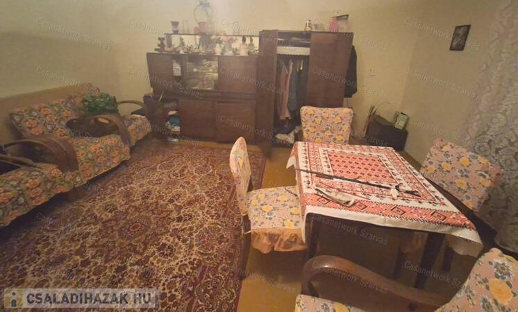 Szarvason csendes környéken családi ház eladó                                 