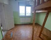 Oroszlányon kiadó 4.emeleti, 2 szobás, erkélyes, távfűtéses lakás!