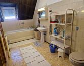 Eladó Oroszlány Borbála részen egy 3 szintes 5 szobás 163nm-es sorház