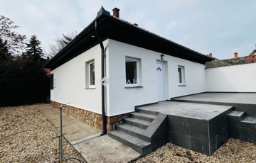 Eladó családi ház