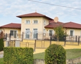 Eladó családi ház Sitke 350 000 000 Ft