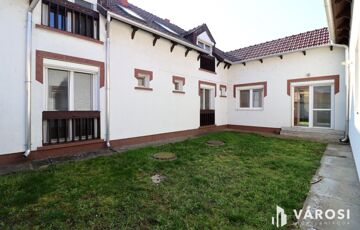 Eladó családi ház