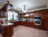 Eladó családi ház Nyíregyháza 270 000 000 Ft