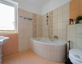 Eladó családi ház Budapest III. ker 319 900 000 Ft