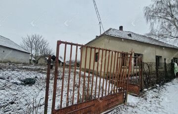 Eladó családi ház