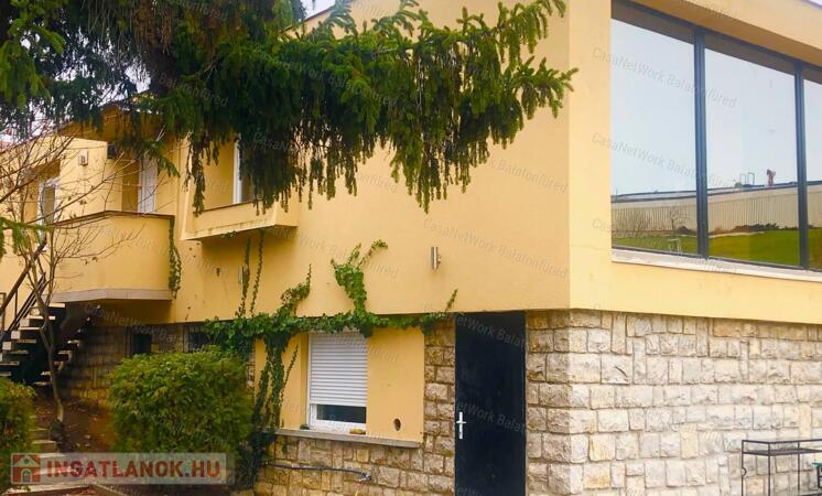 Balatonfüred belvárosában ELADÓ CSALÁDI HÁZ!