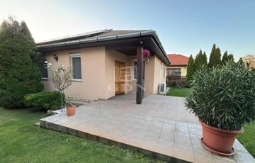 Eladó családi ház